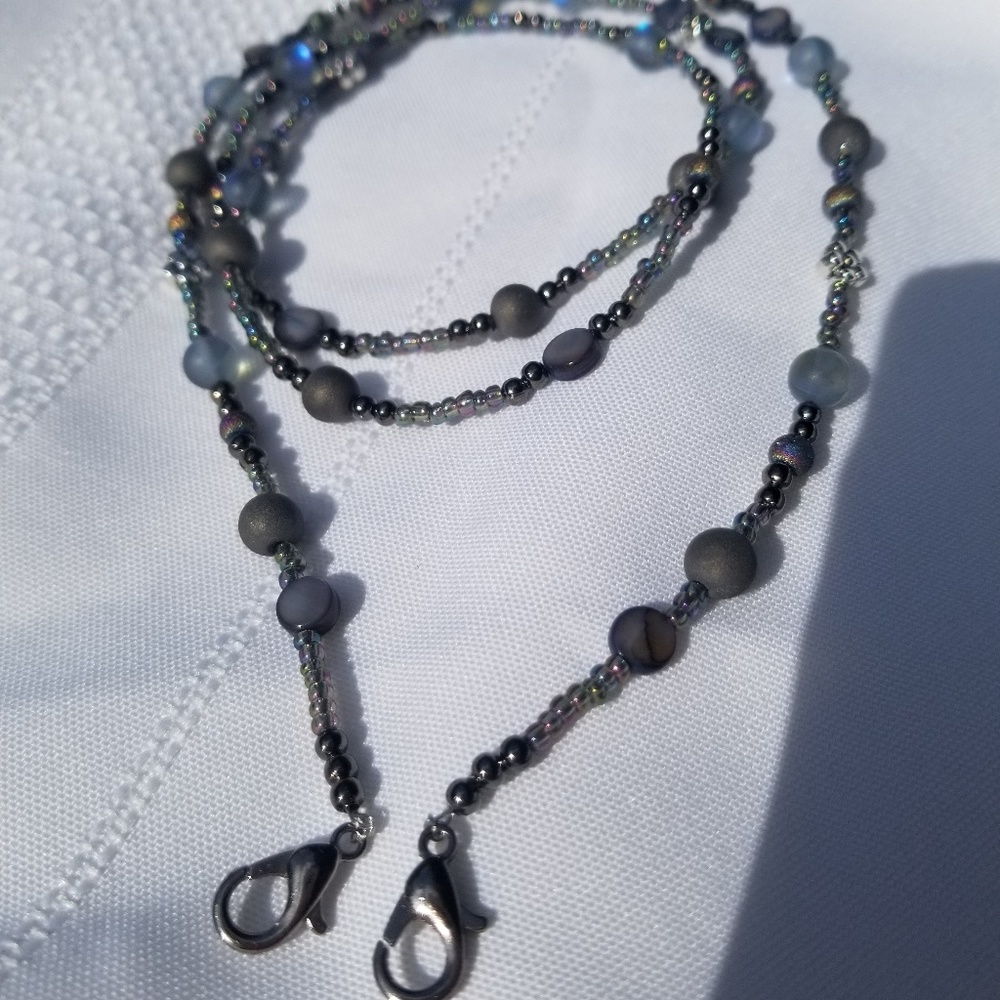 MASK CHAIN*STUNNING GUN METAL WITH DAISY